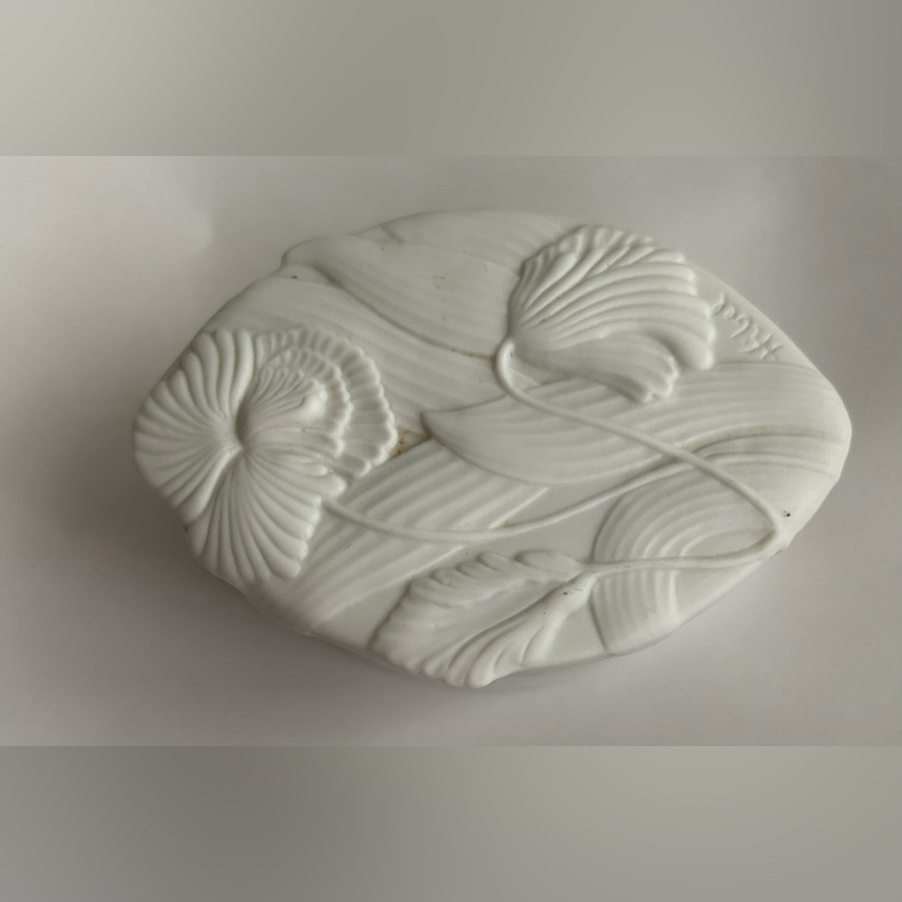 New Edna Hibel Cache Box Porcelain Winterfleur